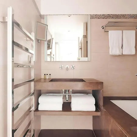 L'Edmond Hotel Parc Monceau 4* Parigi