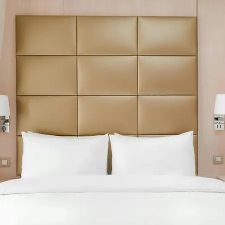 L'Edmond Hotel Parc Monceau 4*