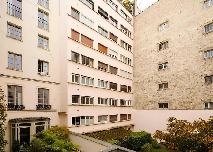 Sonder L'edmond Parc Monceau Париж