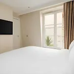 Hotell Sonder L'edmond Parc Monceau 4*
