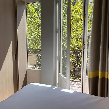 L'edmond Parc Monceau パリ
