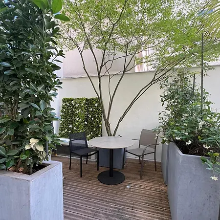 L'edmond Parc Monceau 4* パリ