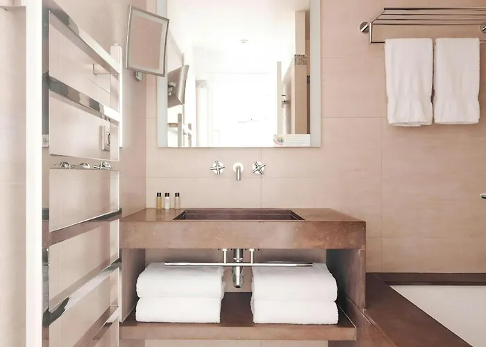 Sonder L'edmond Parc Monceau 4* Paryż