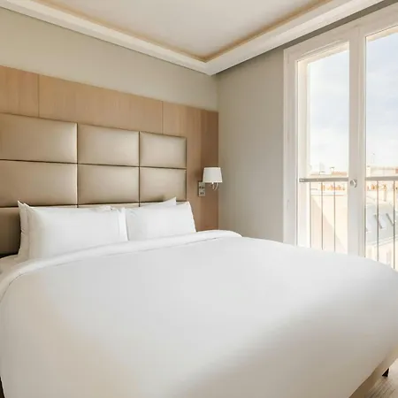 Hotel Sonder L'edmond Parc Monceau 4*