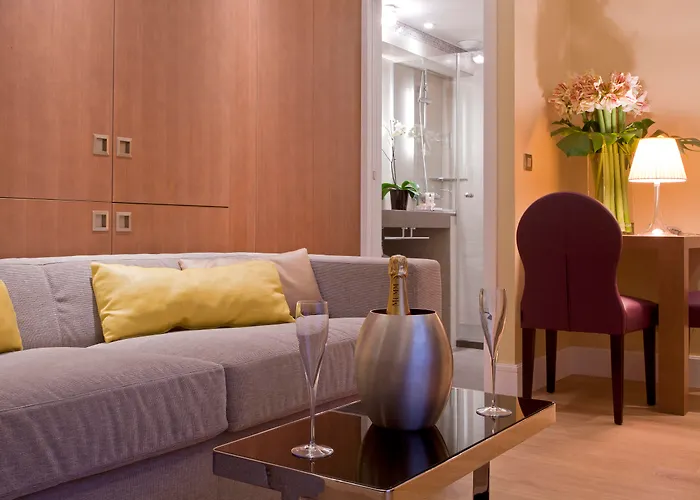 Sonder L'edmond Parc Monceau מלון 4*