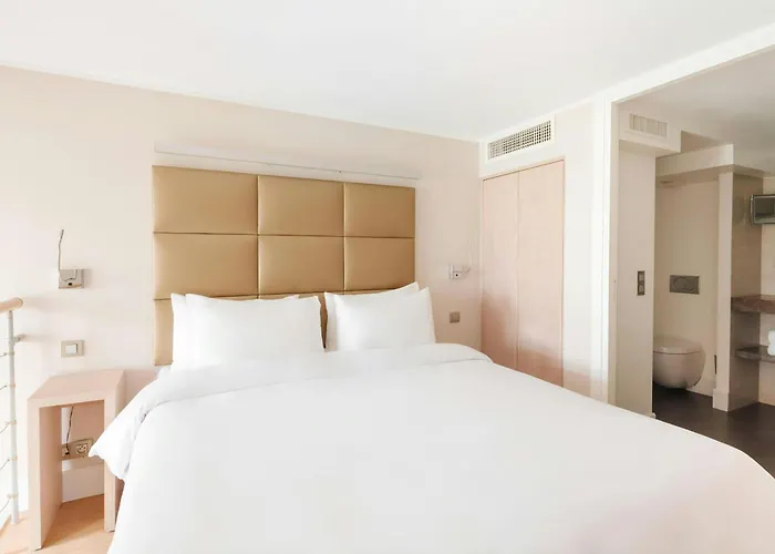 Sonder L'edmond Parc Monceau מלון 4*