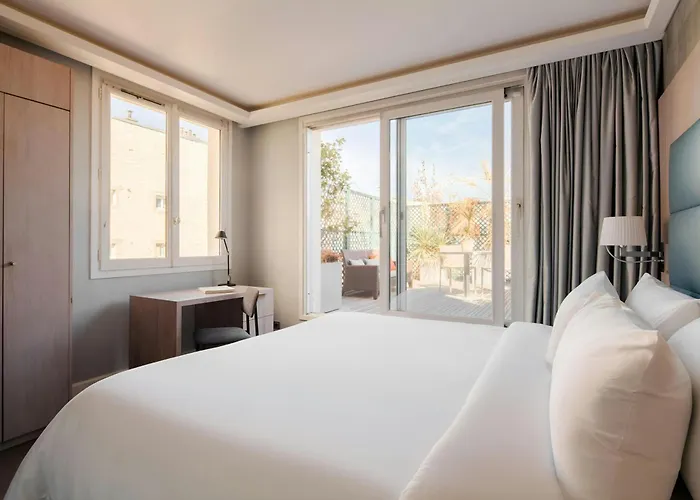 Sonder L'edmond Parc Monceau מלון 4*