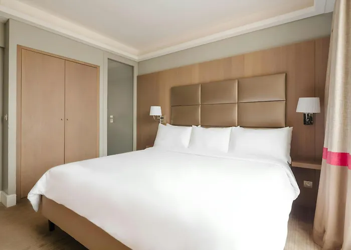 מלון Sonder L'edmond Parc Monceau 4*