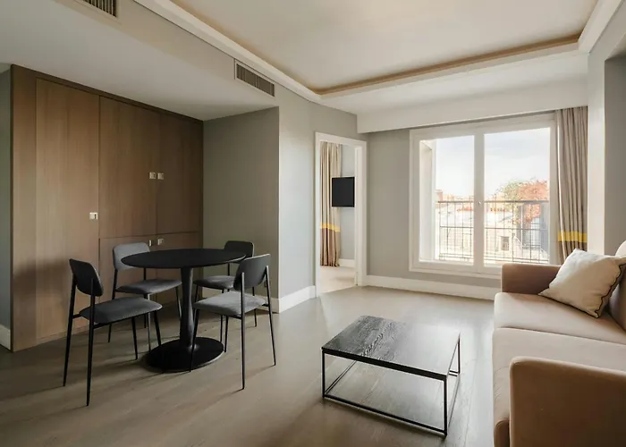 Sonder L'edmond Parc Monceau פריז