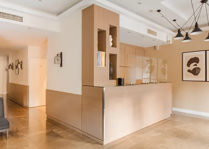 Sonder L'edmond Parc Monceau מלון 4*